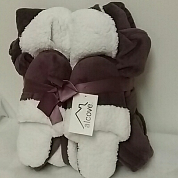 Other - Women Teal Robe & Slipper Set | Size L